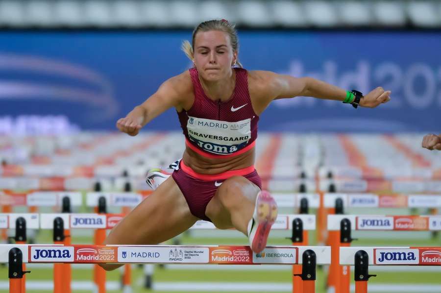 Mette Graversgaard har de seneste år forbedret sine tider på de 100 meter hæk betragteligt. Nu drømmer hun om OL.