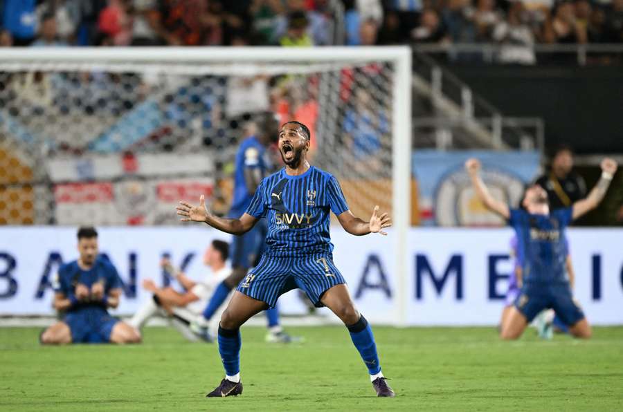 Al-Hilal célébrant sa qualification face à Manchester City.