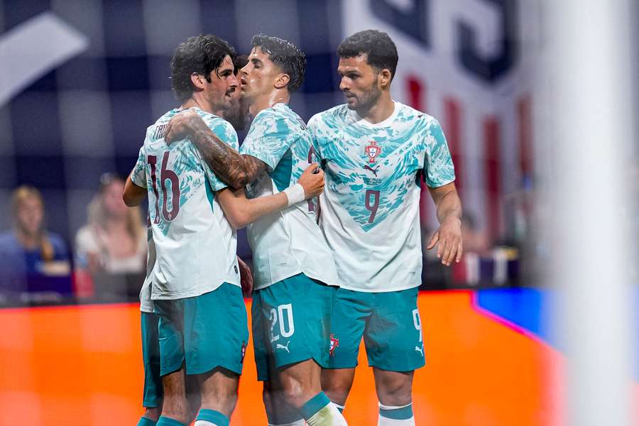 Le Portugal, cette nuit.