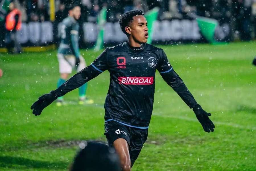 Cauê Santos ao serviço do Lommel, da Bélgica