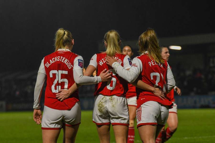 Victoria Pelova en haar ploeggenoten staan voor een zware opgave met Arsenal