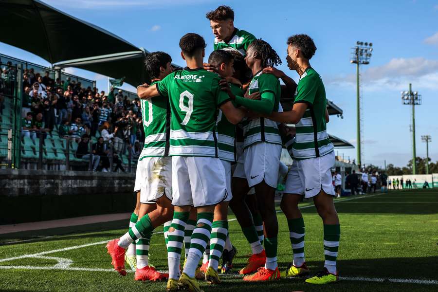 Sporting vence Eintracht Frankfurt (1-0) e está nos oitavos da Youth League