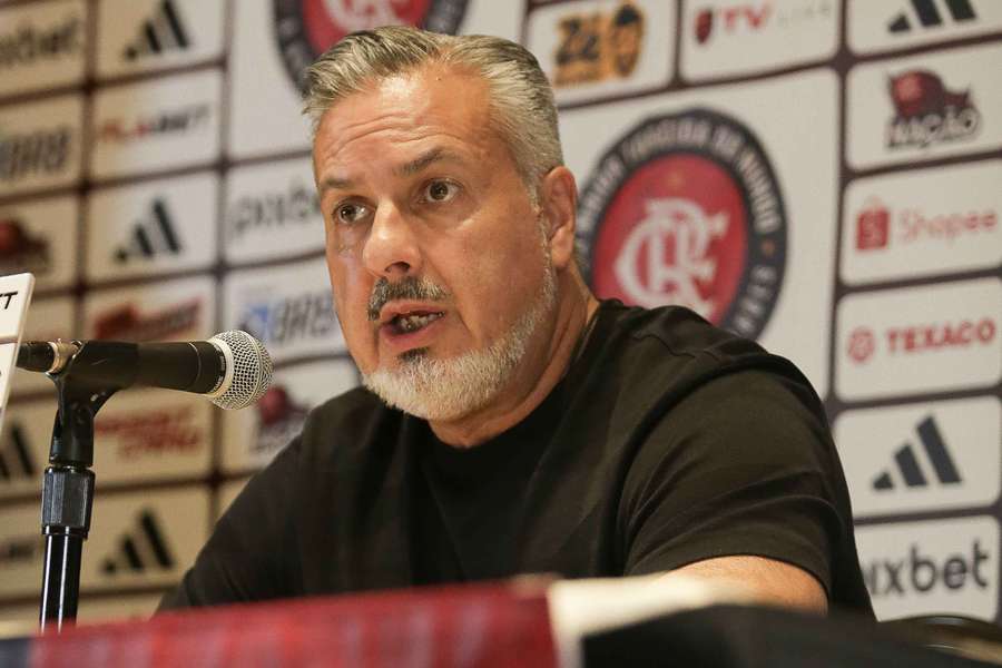 O português chegou ao Fla em dezembro de 2024