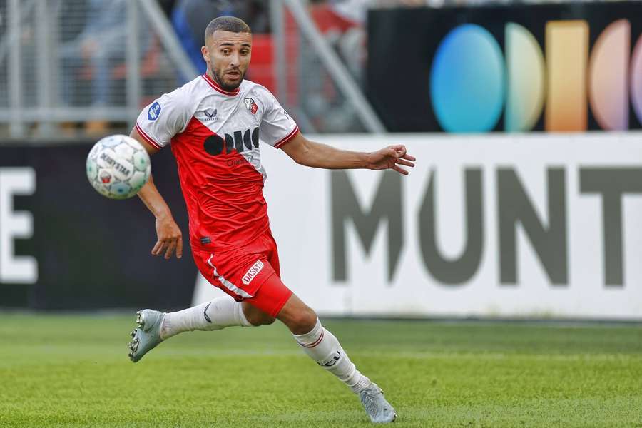 Labyad vestiu as cores do Utrecht