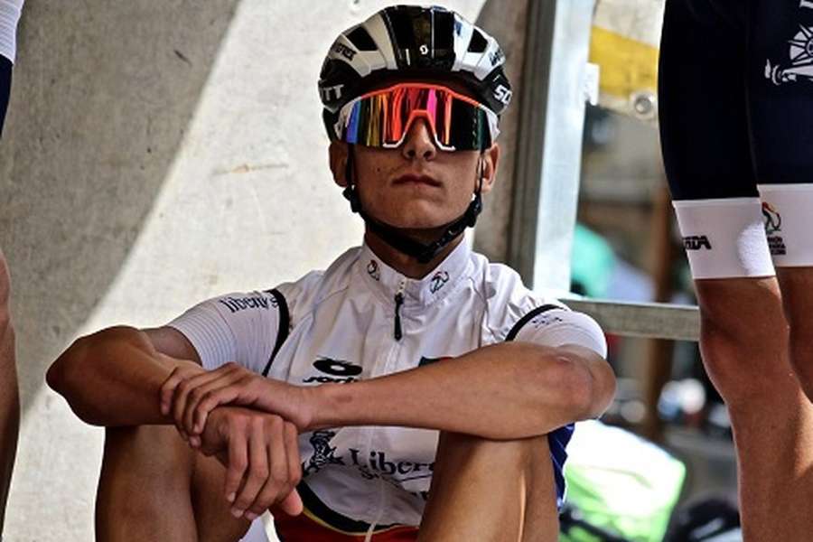 Tiago Antunes foi o único ciclista da equipa portuguesa Efapel a entrar integrado no pelotão