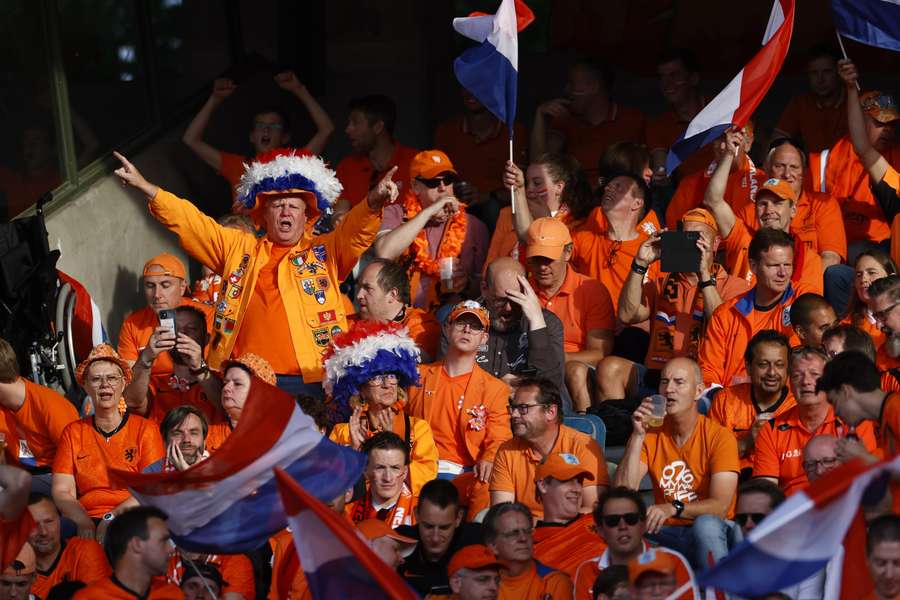 Oranjefans tijdens de UEFA Nations League-wedstrijd België-Nederland
