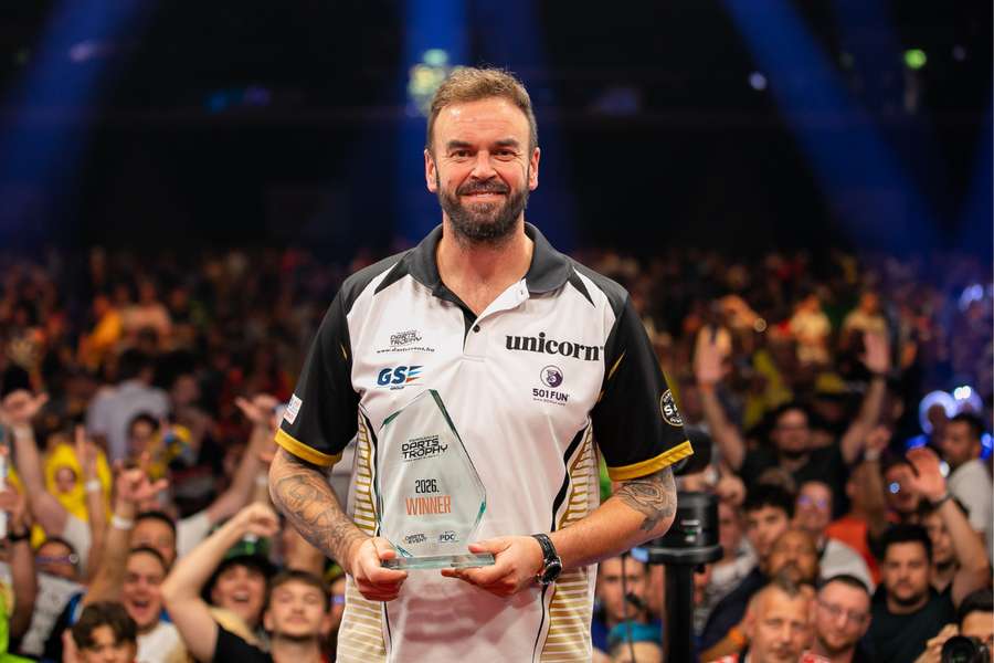 Smith wins Hungarian Darts Trophy Smith wins Hungarian Darts Trophy