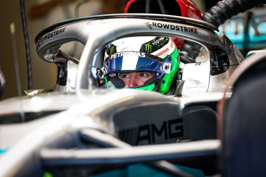 124 omgange i testkørsel: Ungt dansk talent afprøvede Lewis Hamiltons Mercedes