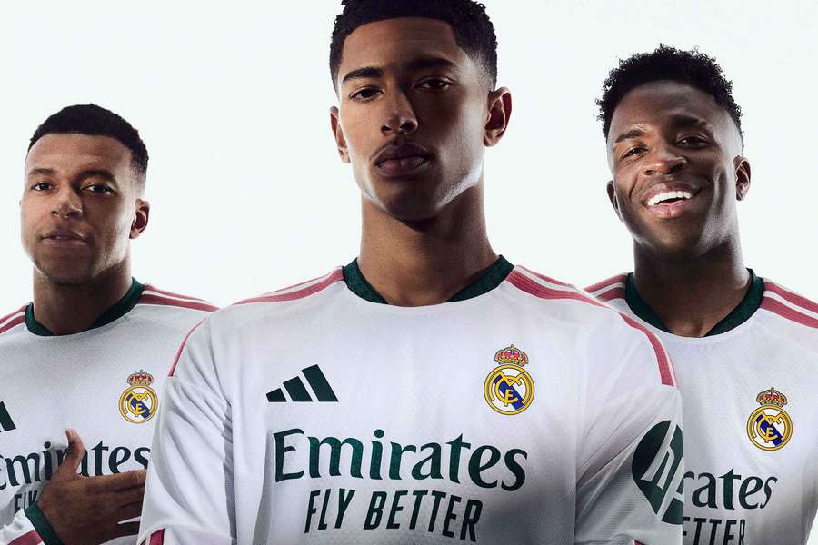 Bellingham, Viniciur y Mbappé con la nueva camiseta del Real Madrid