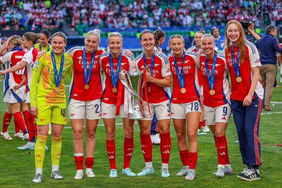 Ian Wright takes aim at Arteta’s side after Arsenal Women’s win