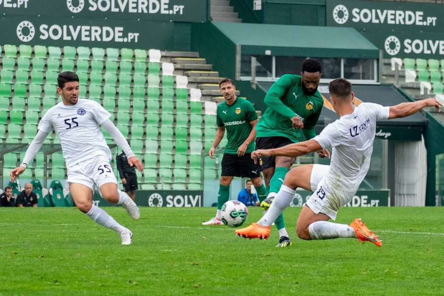 Hernâni apontou o outro golo do Rio Ave, depois do bis de André Pereira