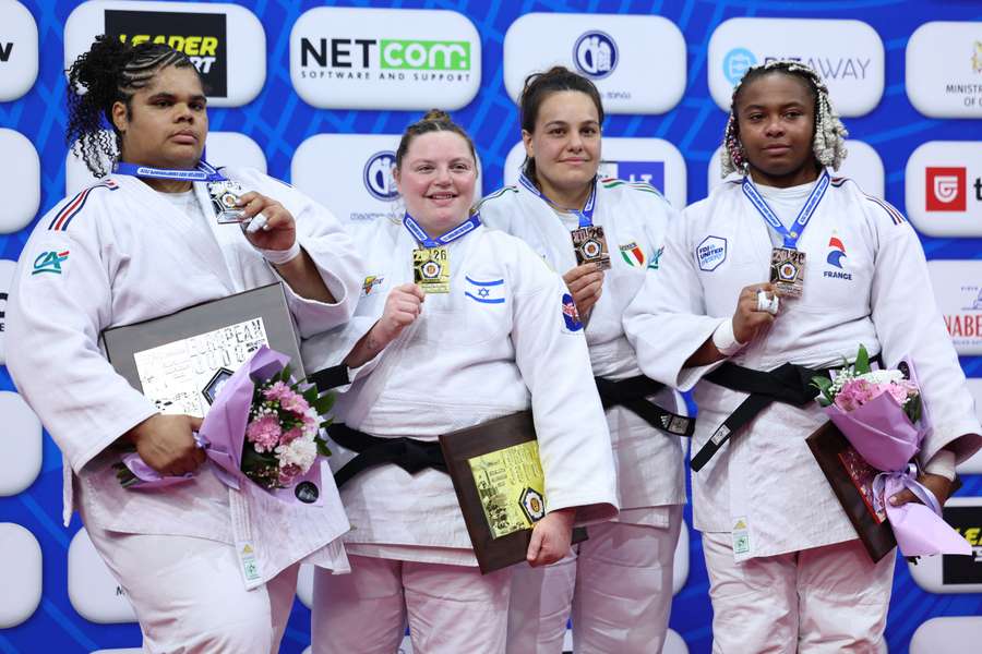 Euro de judo : Léa Fontaine en argent, Romane Dicko détrônée et en bronze