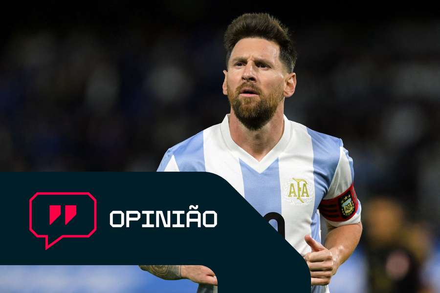 Messi com o lindo equipamento comemorativo da Argentina