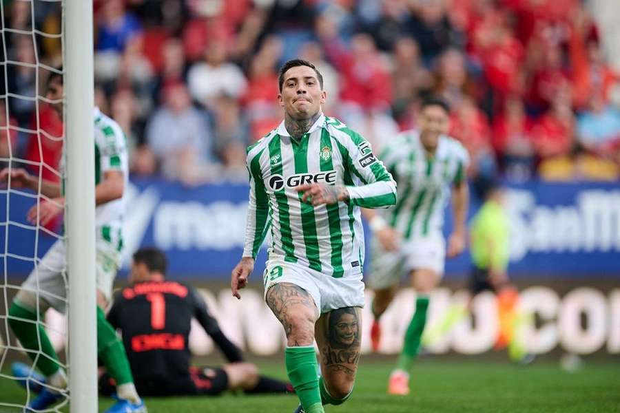 Real Betis striker Avila stunned by collapse for Valencia defeat: Don't blame Pellegrini