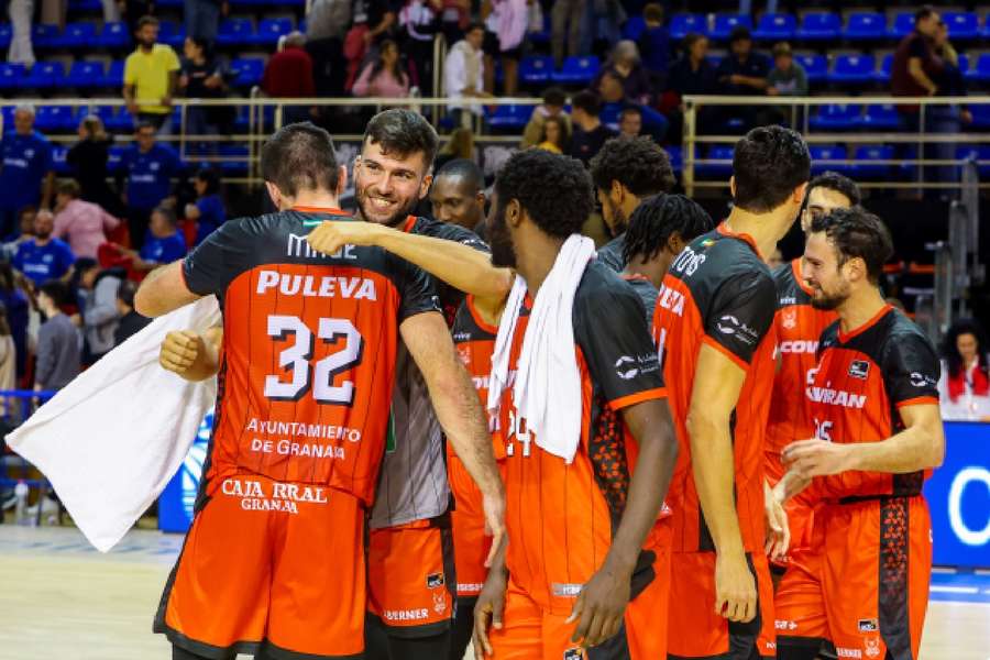 Triunfos del Obradoiro y el Granada en la primera jornada de la liga ACB