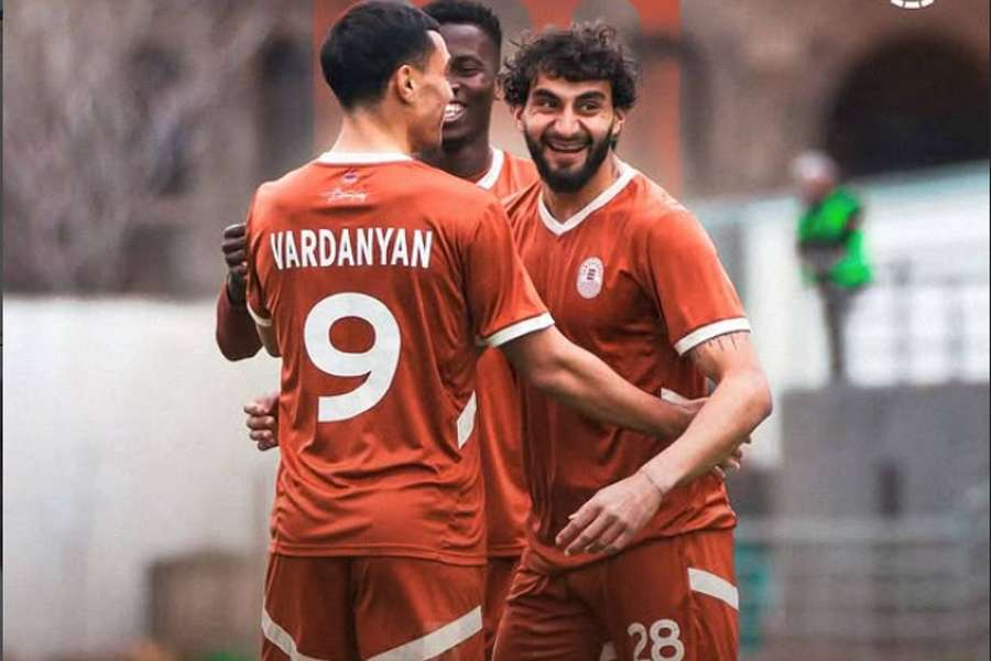 Les joueurs du Sardarapat FC ce dimanche. Les joueurs du Sardarapat FC ce dimanche.