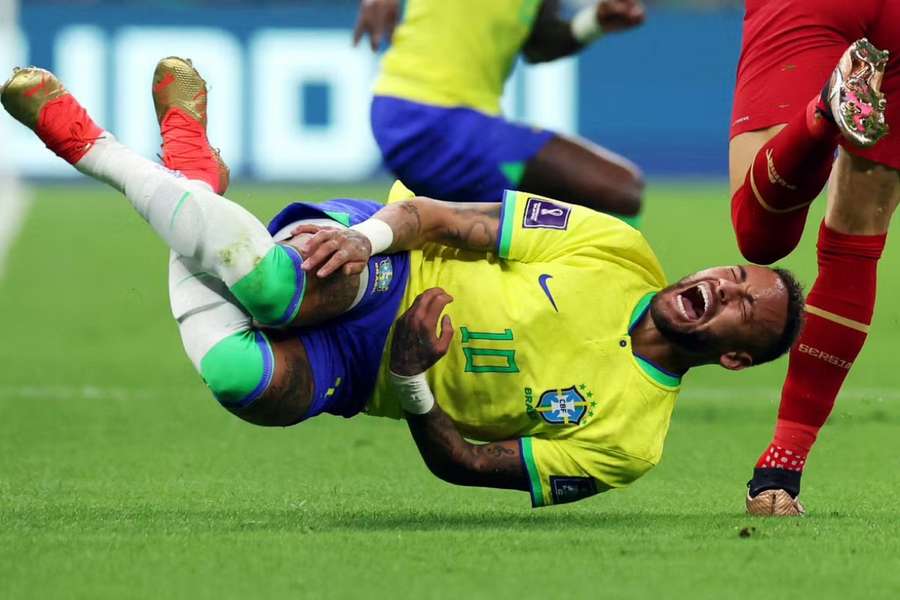 Neymar and Danilo to miss rest of group stage with ankle injuries