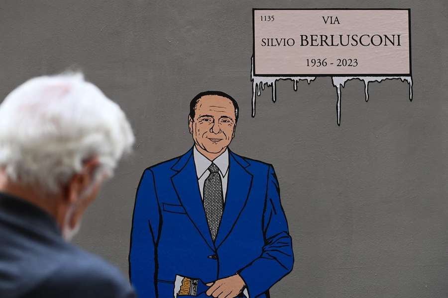 I juni døde Silvio Berlusconi efter mange år som klubejer først i AC Milan og sidenhen i AC Monza.