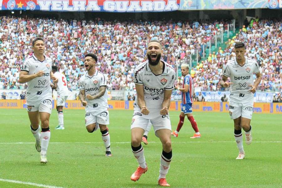 Wagner Leonardo abriu o placar na Fonte Nova