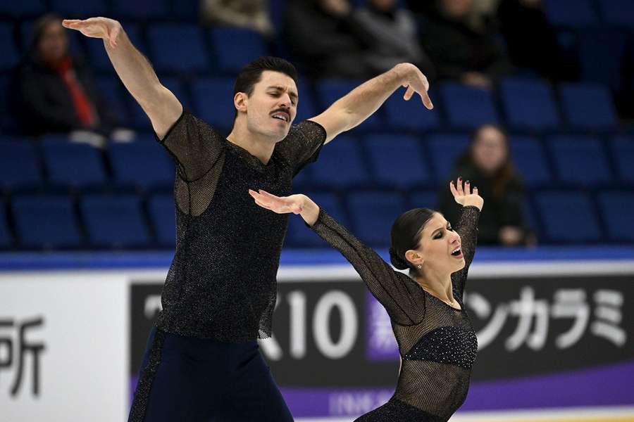 Italians inspired by Freddie Mercury in Espoo figure skating