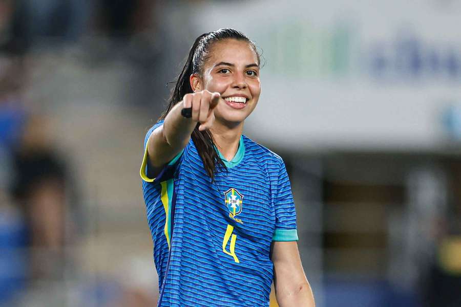 Lauren marcou seu primeiro gol pela Seleção na vitória sobre a Austrália
