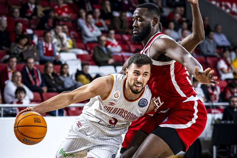 Benfica a uma vitória da Champions de basquetebol