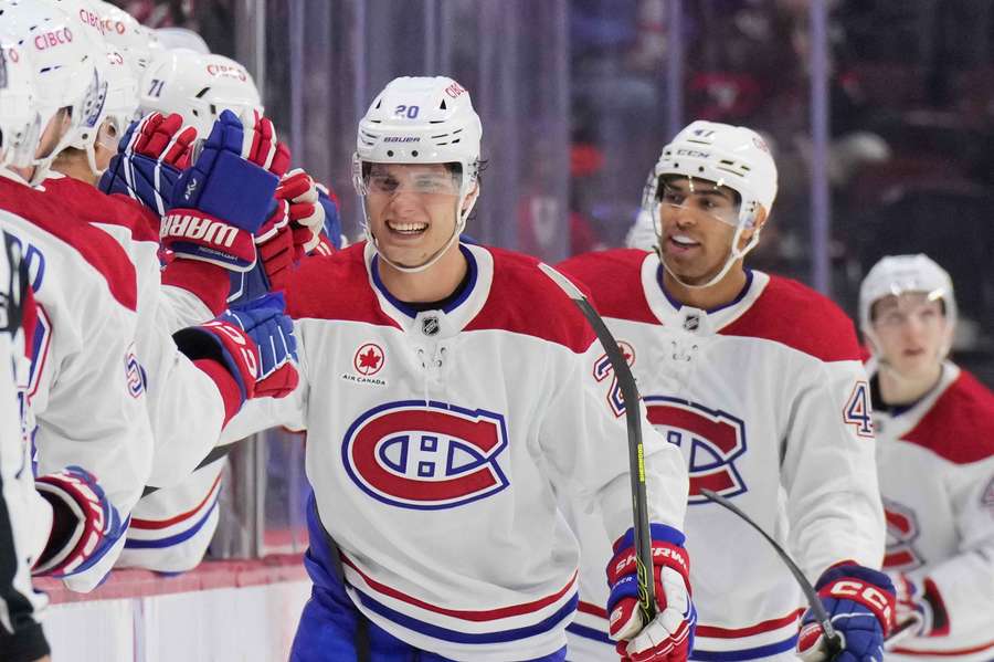 Slafkovský sa tešil z gólu a asistencie.