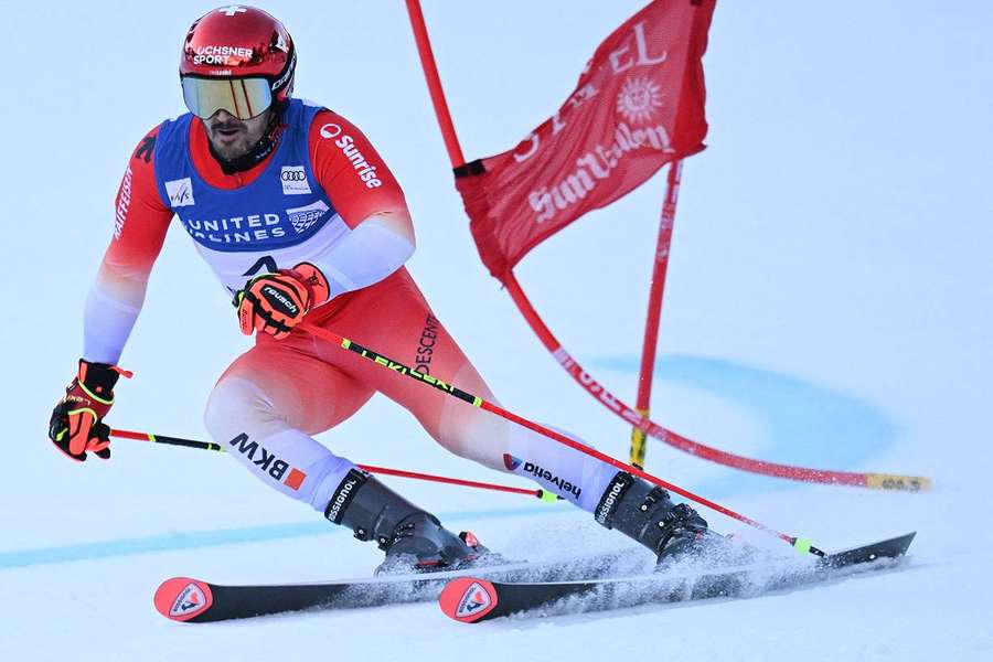 Loic Meillard wygrywający slalom gigant w Sun Valley.