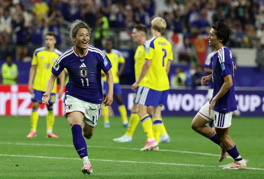 Daizen Maeda célèbre son premier but lors du match de phase de groupes de la Coupe du monde 2026 entre le Japon et la Suède, disputé à l’AT&T Stadium à Arlington le 25 juin 2026.