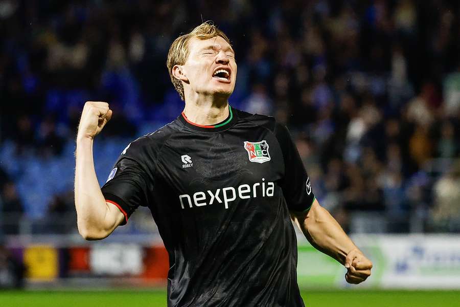 Perr Schuurs celebrates scoring after 1,043 off the pitch Perr Schuurs celebrates scoring after 1,043 off the pitch