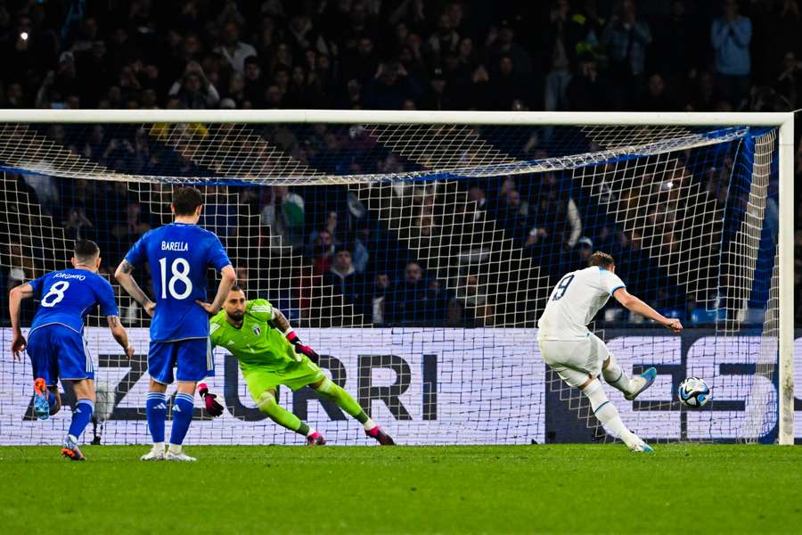 Kane fez seu 54º gol com a camisa do English Team