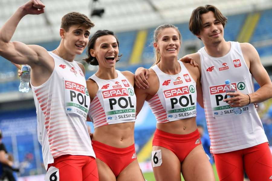 Srebrny medal polskiej sztafety mieszanej 4x400 m, Czesi lepsi w pierwszej serii
