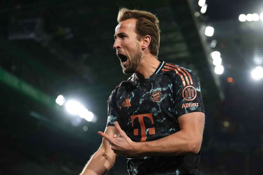 Video: Harry Kane celebrates first trophy in style