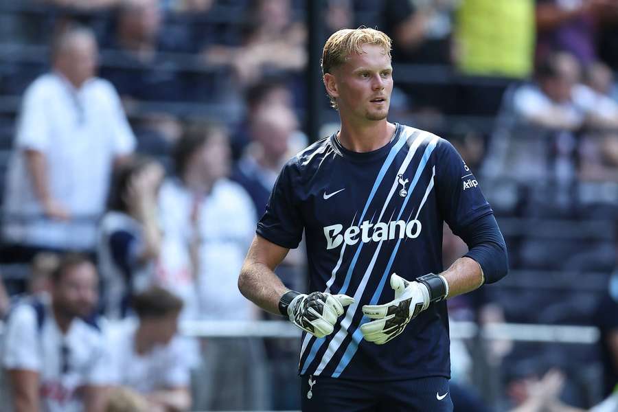 Brankář Antonín Kinský je brankářskou jedničkou Tottenhamu. Brankář Antonín Kinský je brankářskou jedničkou Tottenhamu.