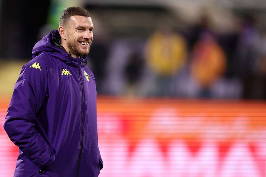 Edin Dzeko beim AC Florenz. Edin Dzeko beim AC Florenz.