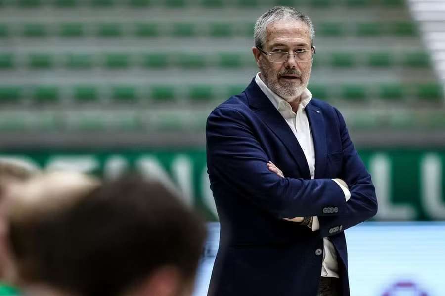 Luís Magalhães deixa comando técnico do Sporting