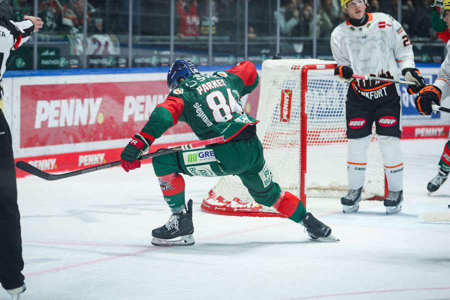 Trevor Parkes nach dem 2:1 Trevor Parkes nach dem 2:1