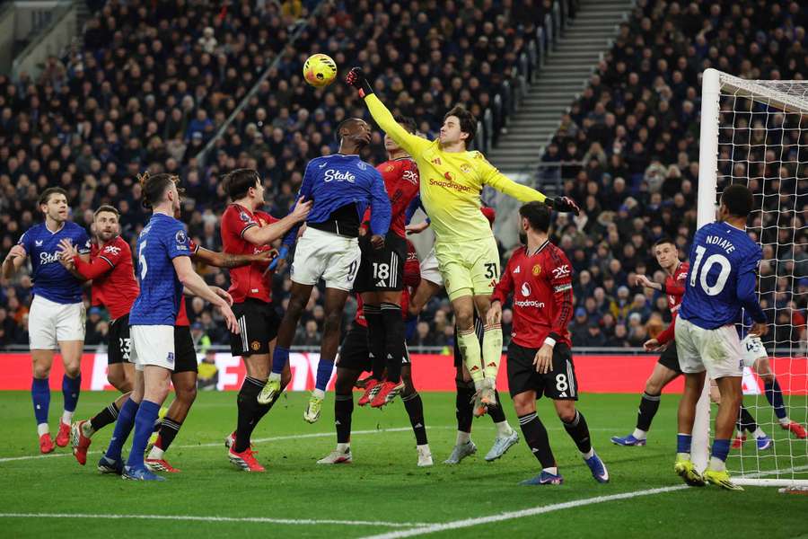 Man Utd's 5-star keeper Lammens: My best game? Nice to be compared with...