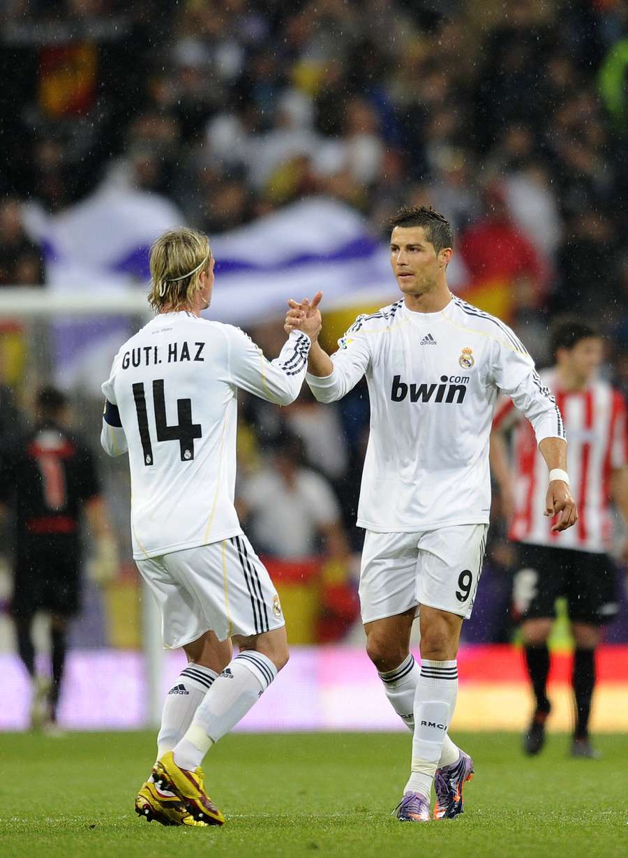 Guti jubelt mit Cristiano Ronaldo Guti jubelt mit Cristiano Ronaldo