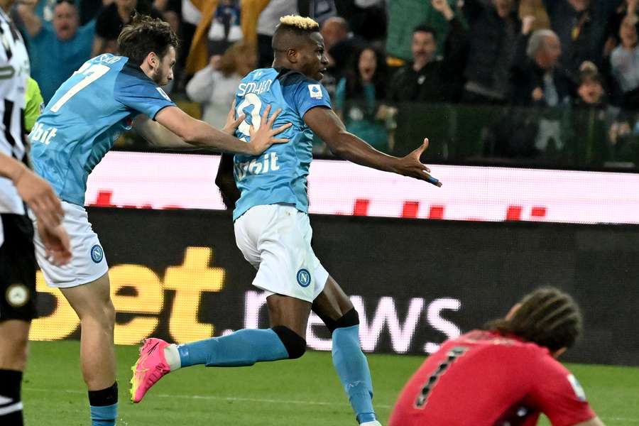 Serie A: Napoli, è scudetto! Il pareggio di Udine regala il titolo agli azzurri, per l'Empoli tre punti pesanti