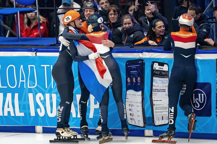 Shorttrackmannen prolongeren Europese titel die twee jaar terug werd behaald