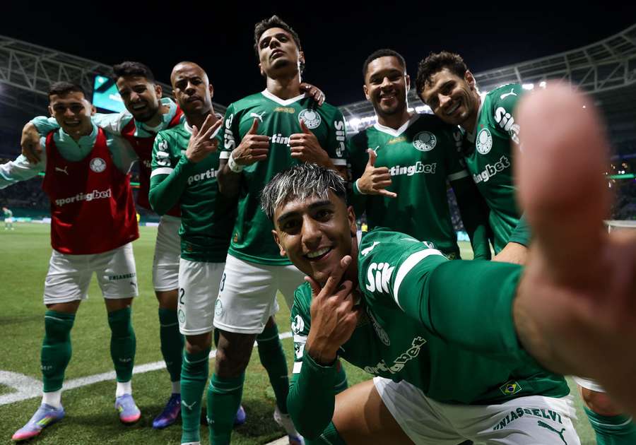 Facundo Torres foi às redes em empate do Verdão