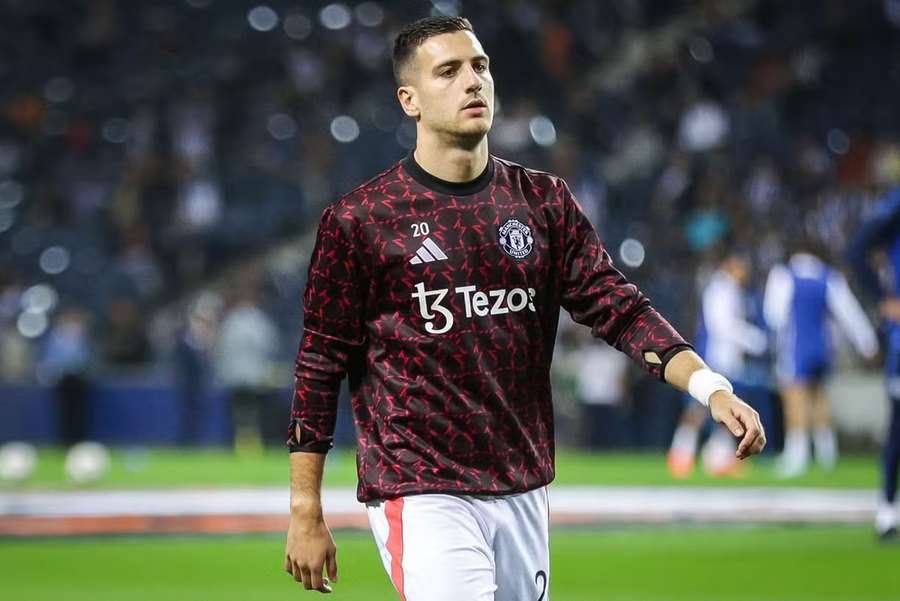 Portugal's Diogo Dalot reported muscle discomfort during training