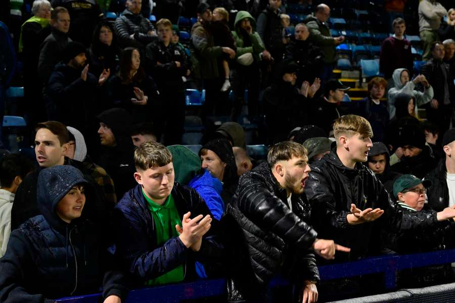 Ein mögliches Finale würde englische Fans mindestens 4760 Euro kosten Ein mögliches Finale würde englische Fans mindestens 4760 Euro kosten