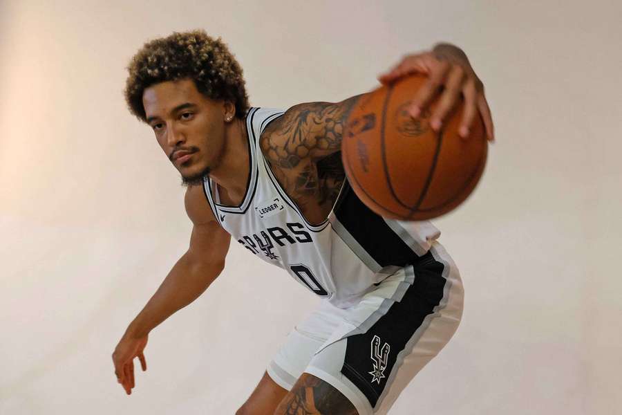 Liga NBA - dwa punkty Sochana, szóste zwycięstwo Spurs
