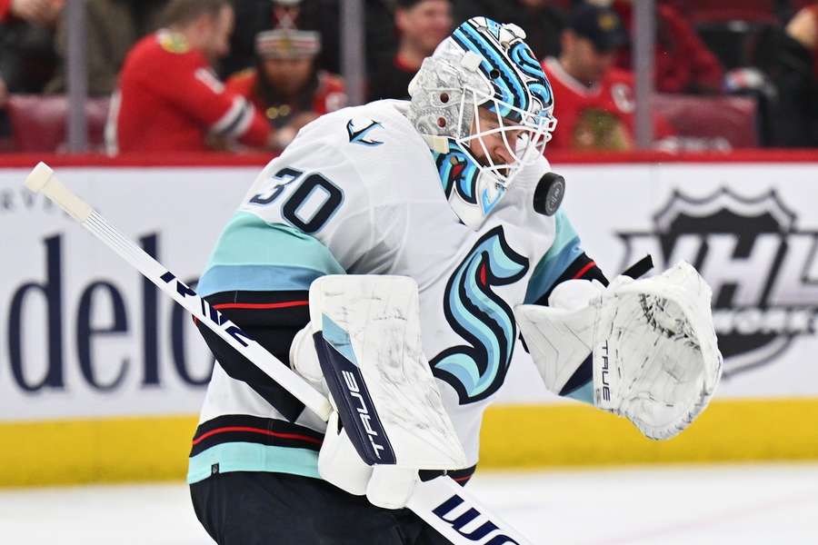 Prvá hviezda týždňa v NHL: brankár Martin Jones.