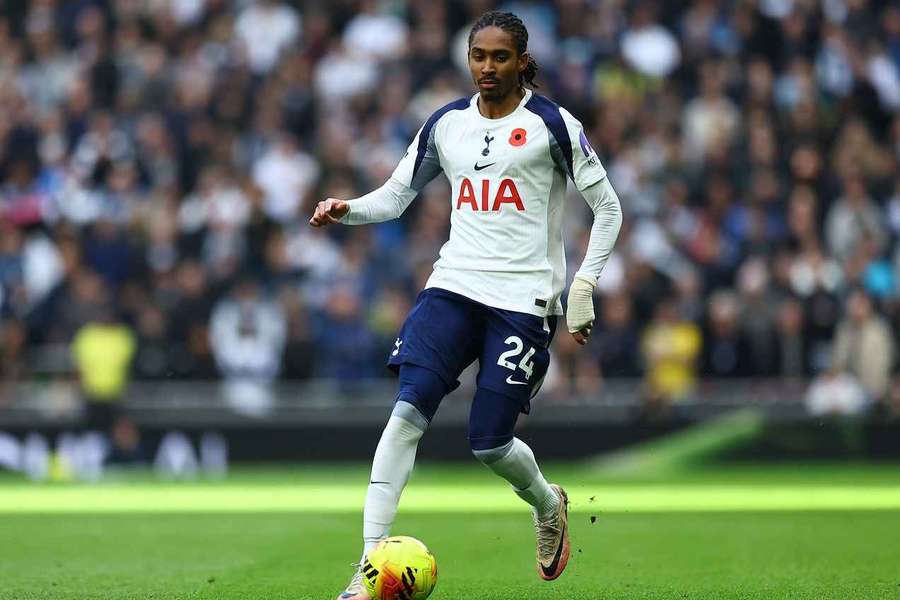 Tuchel raps Spurs fullback Spence: England player do NOT behave like that