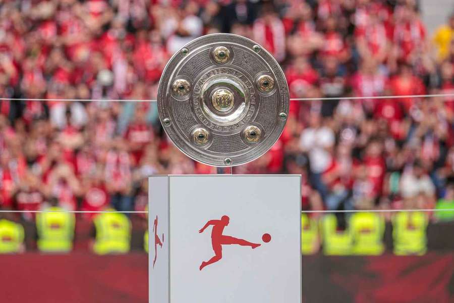 Le trophée remis au vainqueur de la Bundesliga.