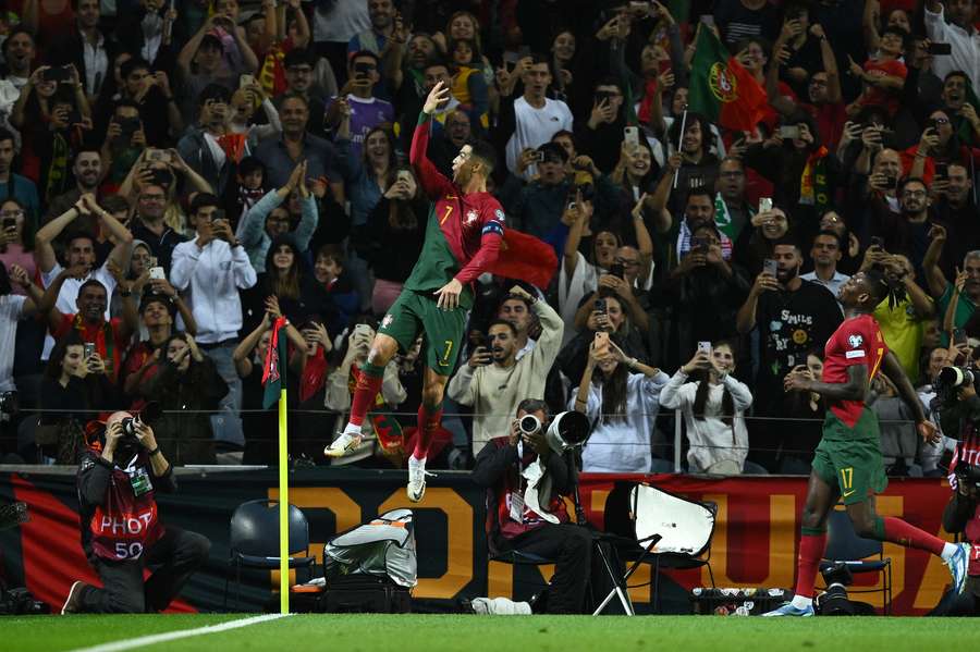 Cristiano Ronaldo slaví jednu ze svou branek.