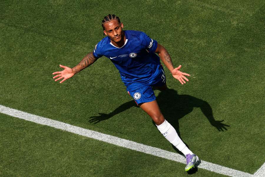 Joao Pedro dopo il suo gol in finale
